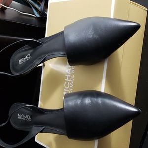 Michael Kors size 9m Black leather mirror heel pumps never worn